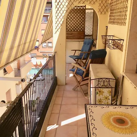 Apartment Casa Delfino - Centro Storico A Due Passi Dalla & Mare, Porto & Ferrovia *