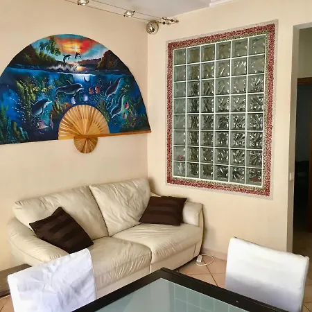 Casa Delfino - Centro Storico A Due Passi Dalla & Mare, Porto & Ferrovia Civitavecchia